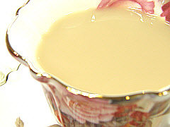 画像: ストロベリーガーデン　【ロンネフェルト】　かわいいイチゴの甘酸っぱさが香ります